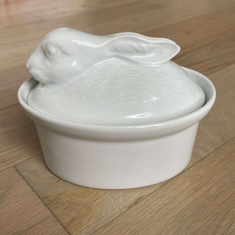 Apilco Bunny Individual Casserole Dish (NWOT)
